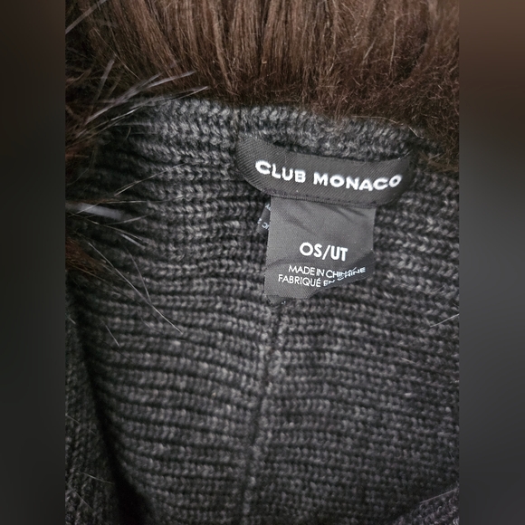 Club Monaco infinity fur scarf - Picture 6 of 7